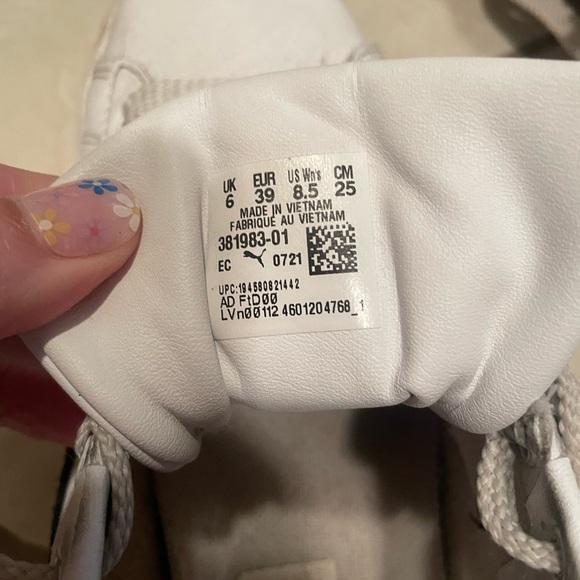 Puma Women’s Mayze platform sneakers. White. 8.5 - Picture 6 of 7